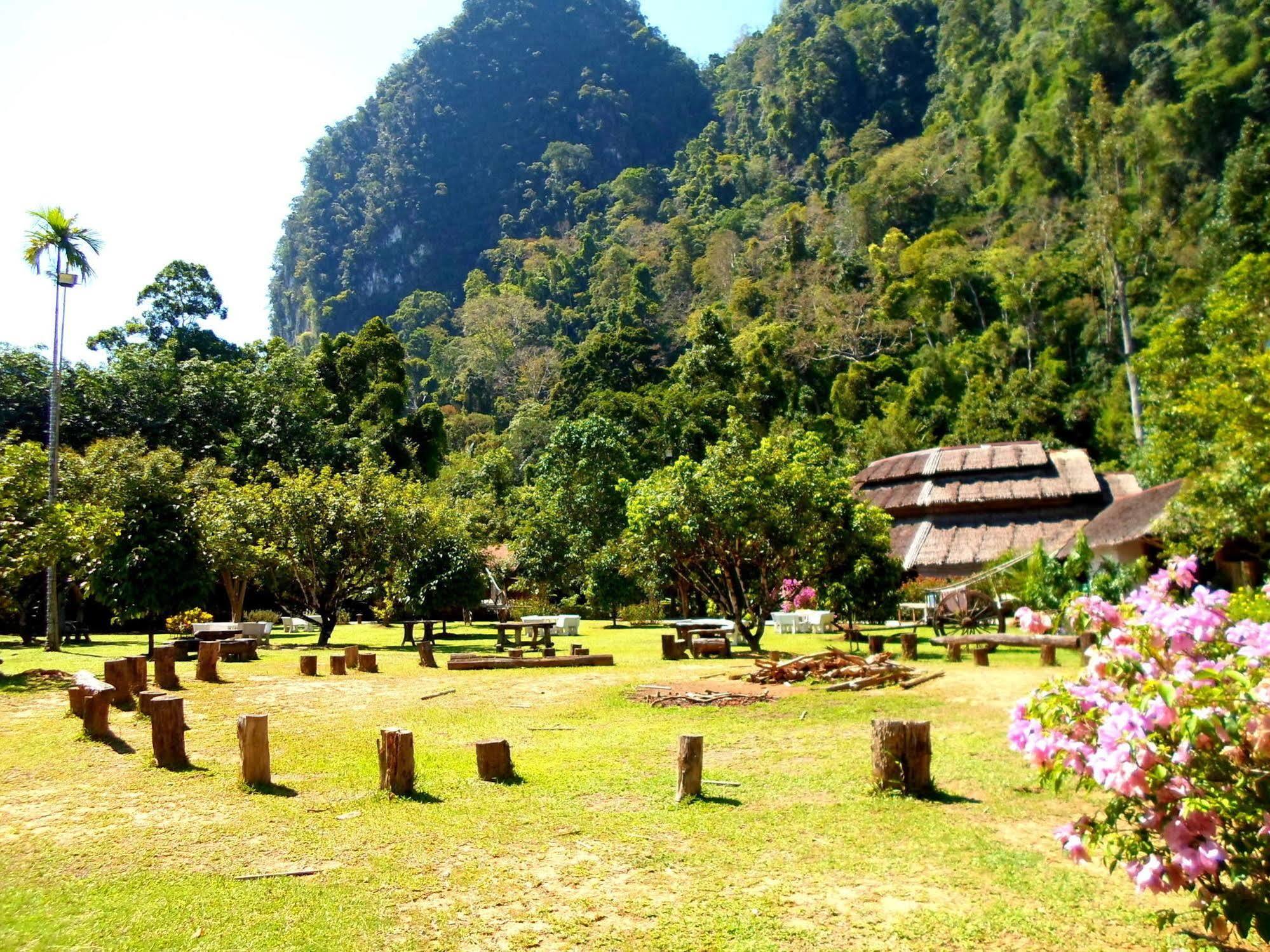 The Cliff & River Jungle Resort Phanom 외부 사진